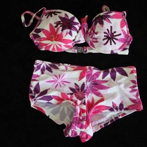 Beachlife purple and pink flowers seize 8 uk;